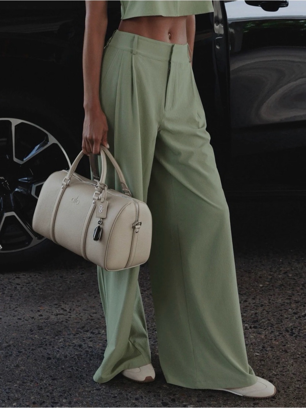 ALO Wide-Leg High-Waist Pants in Sage Green